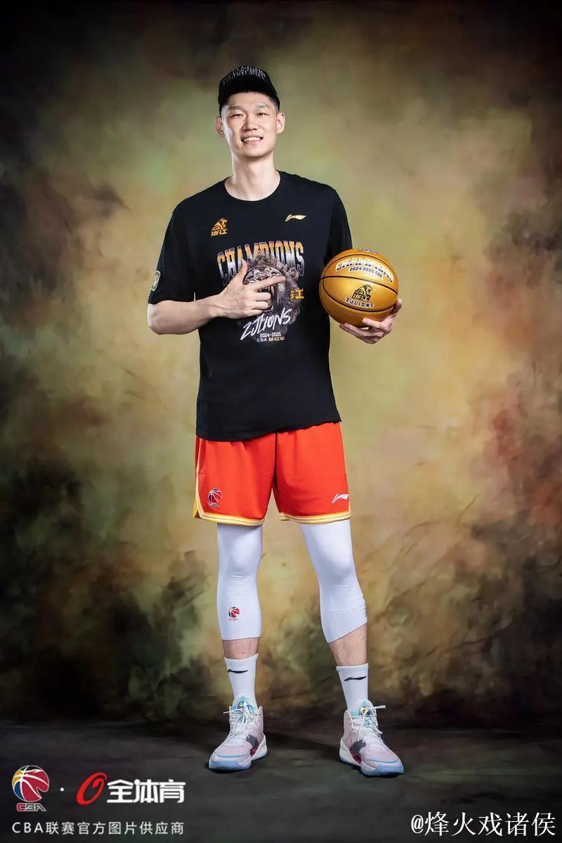 布朗41分胡金秋18分 浙江方兴渡力克上海久事